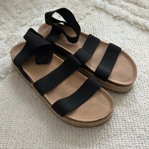 Sandal